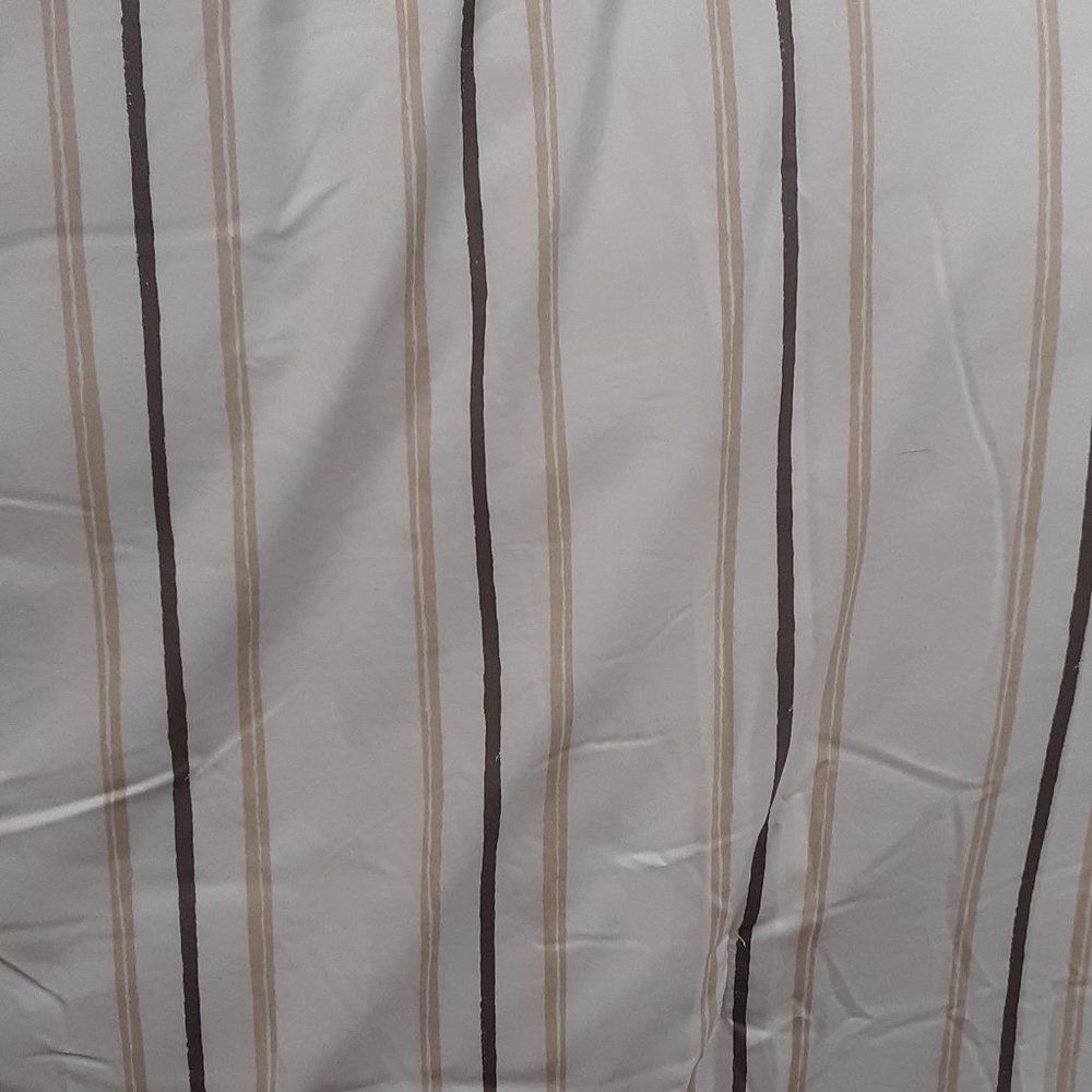 7pc Room Essentials QUEEN Comforter and Sheet Set